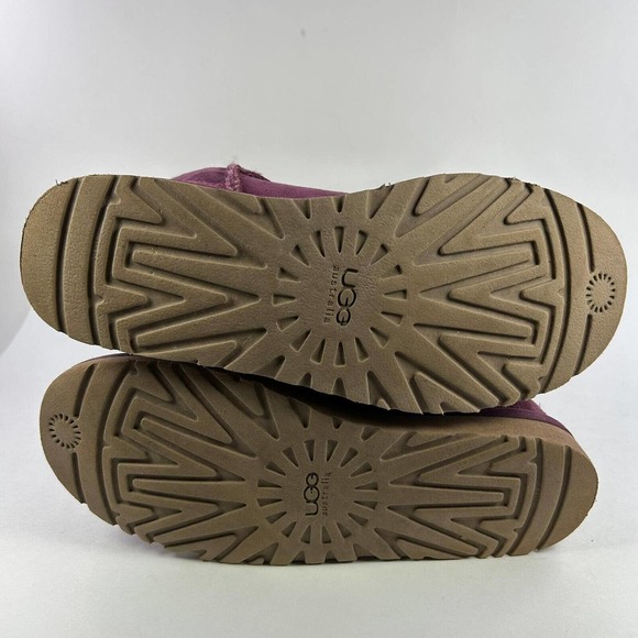 UGG Australia Women's Sheepskin Short Boot US 9 Purple Winter Boots 5825 - Picture 14 of 15